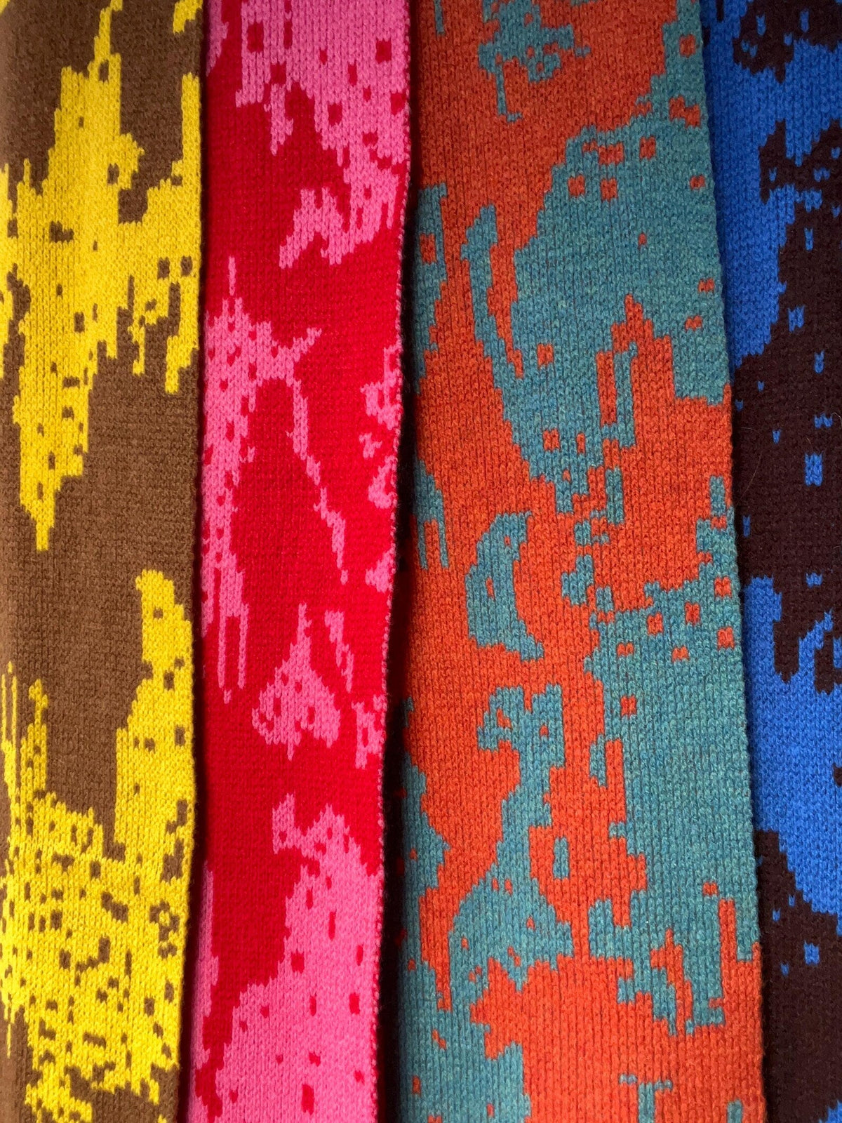 Lambswool Knitted Abstract Scarf